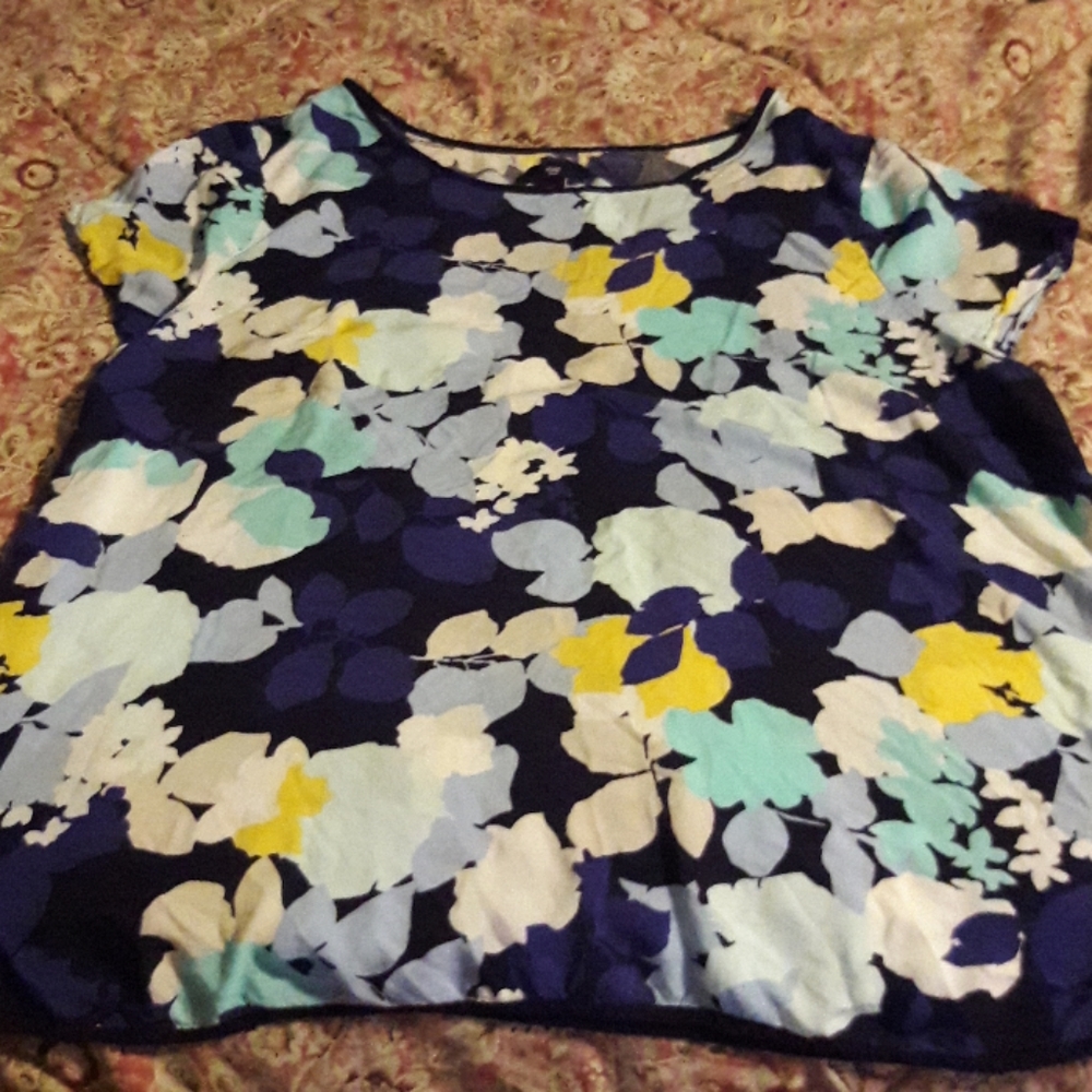 Gap Women's Floral Rayon Shirt